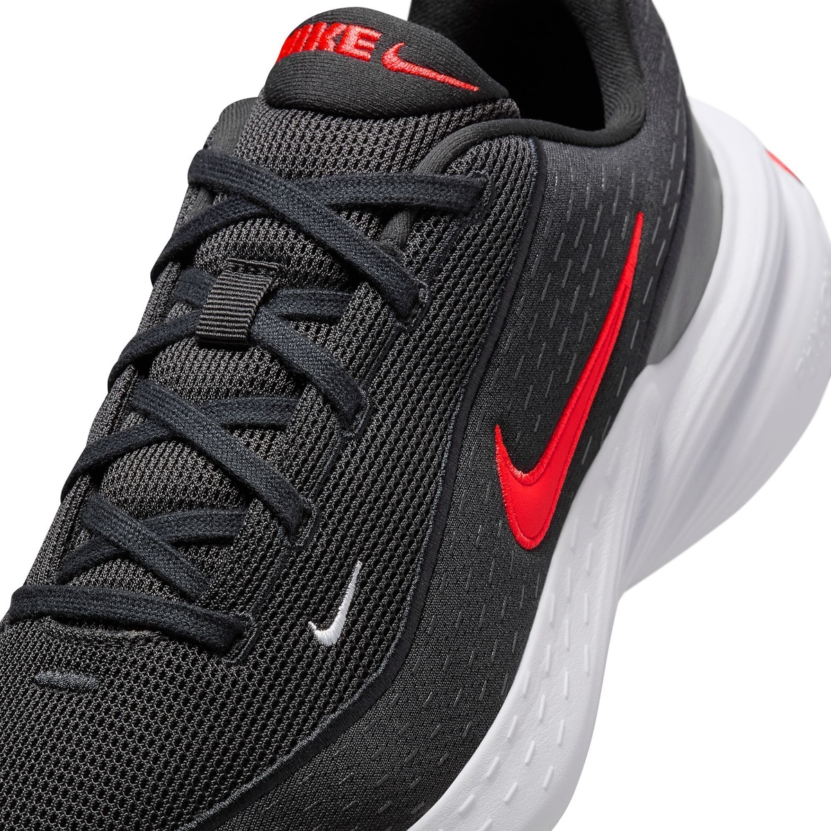 ナイキ アップリフト SC