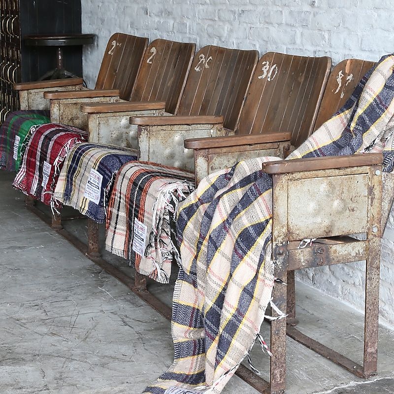 ACRYLIC BLANKET A　（アクリル ブランケット）