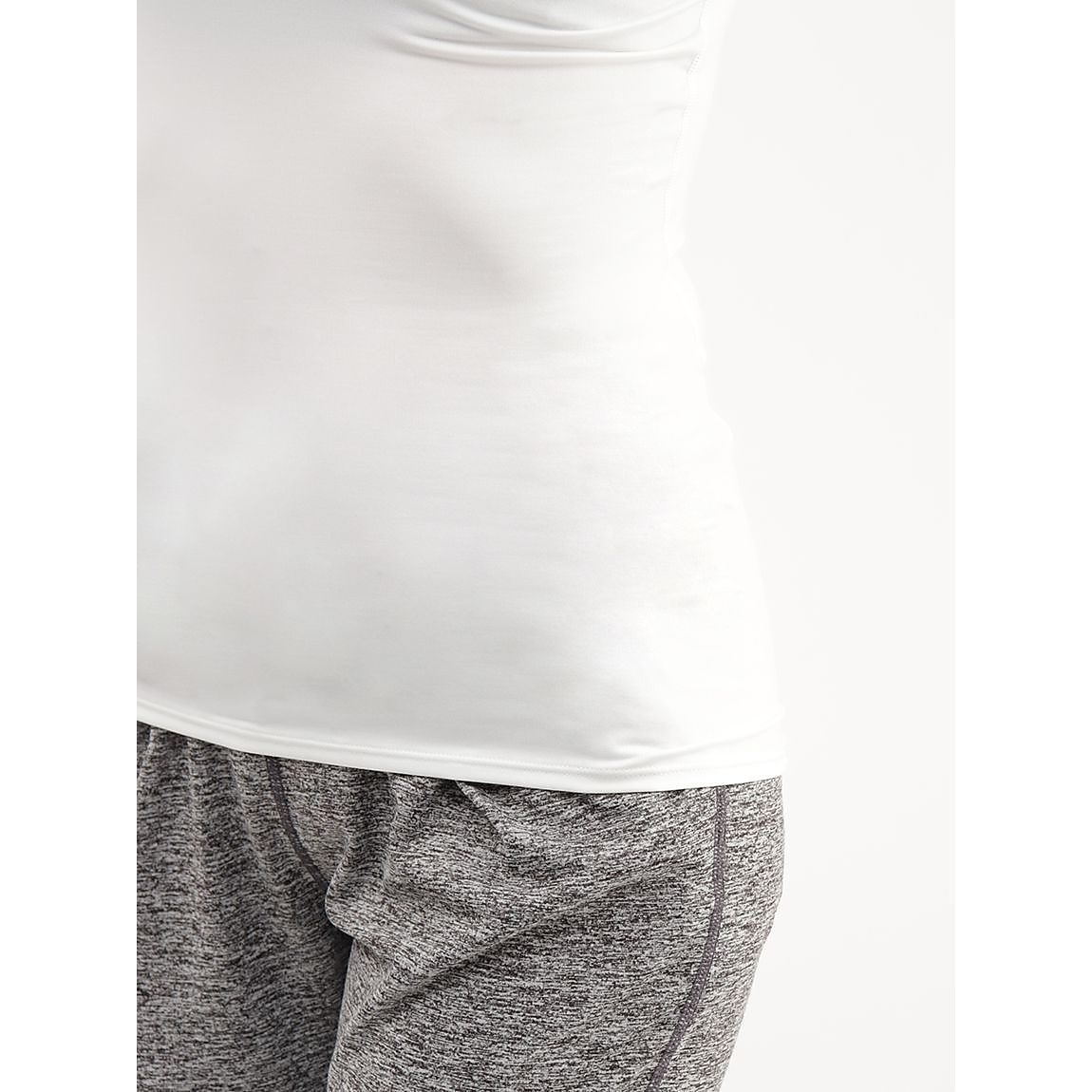 UA HEATGEAR COMPRESSION LONG SLEEVE CREW NECK SHIRT