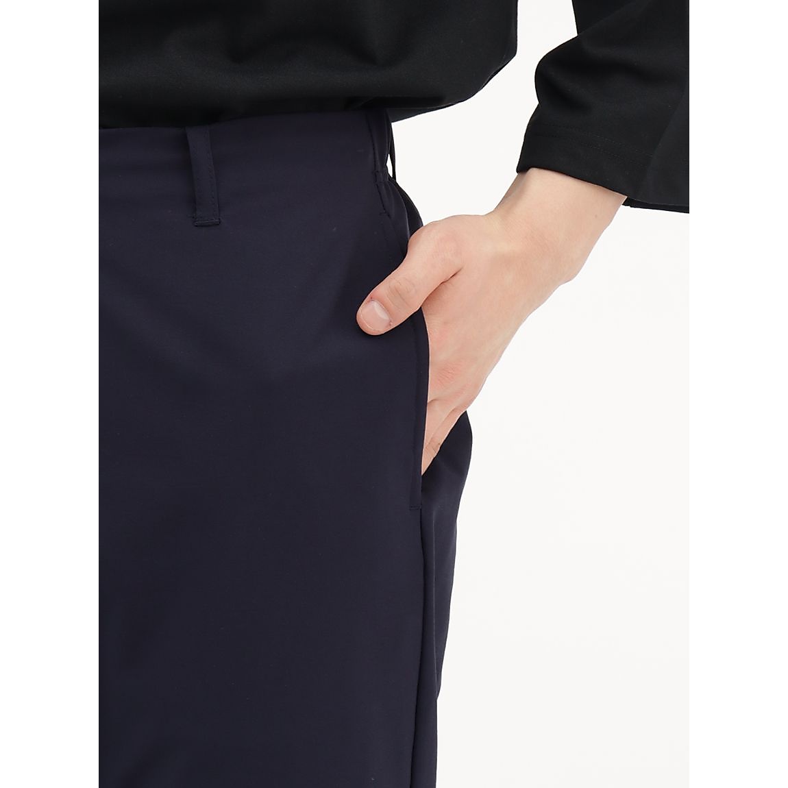 AIRY TRANSFER テーパードパンツ