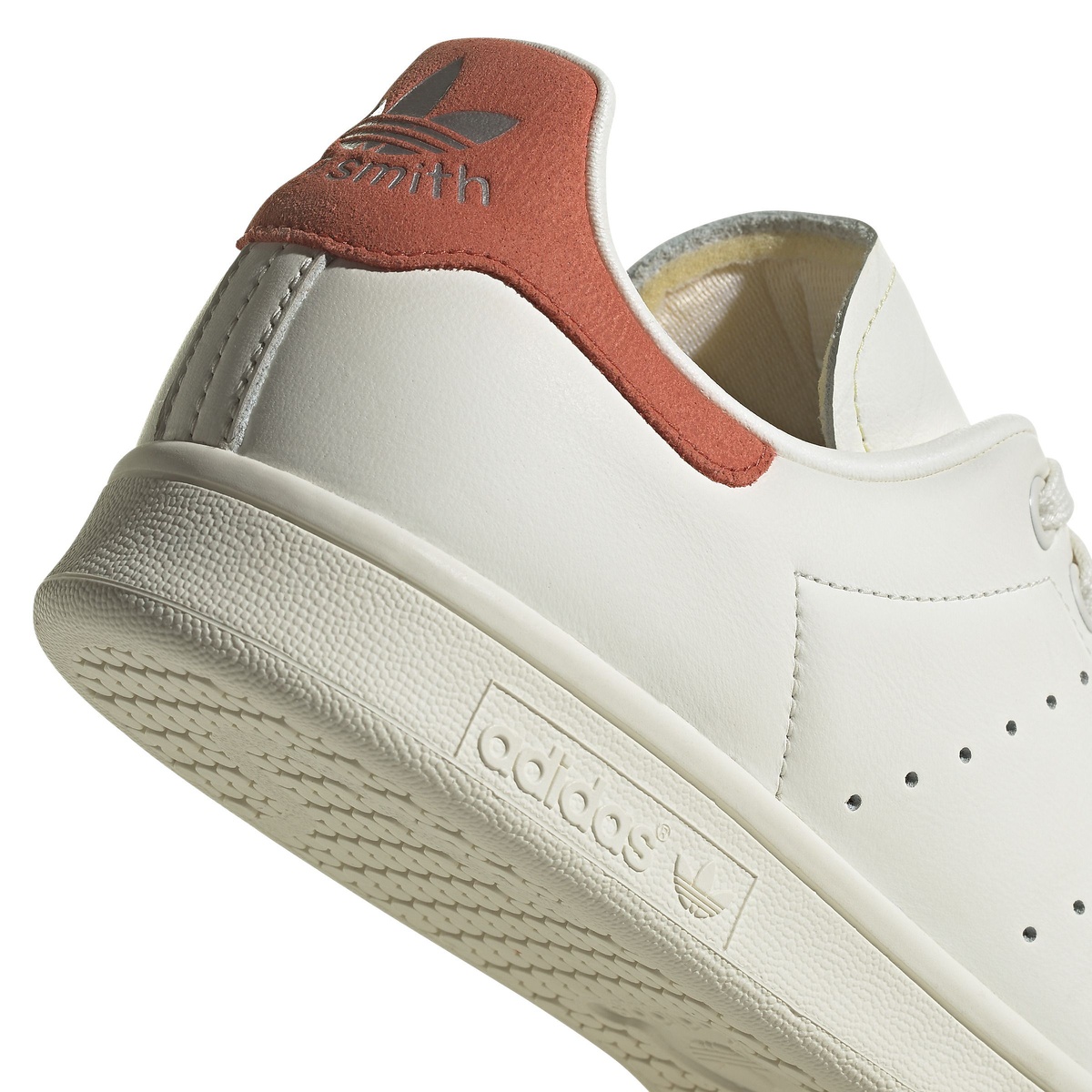 STAN SMITH