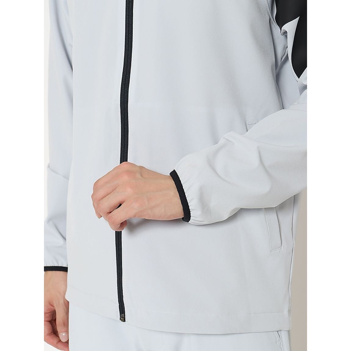 UA WIND BREAKER