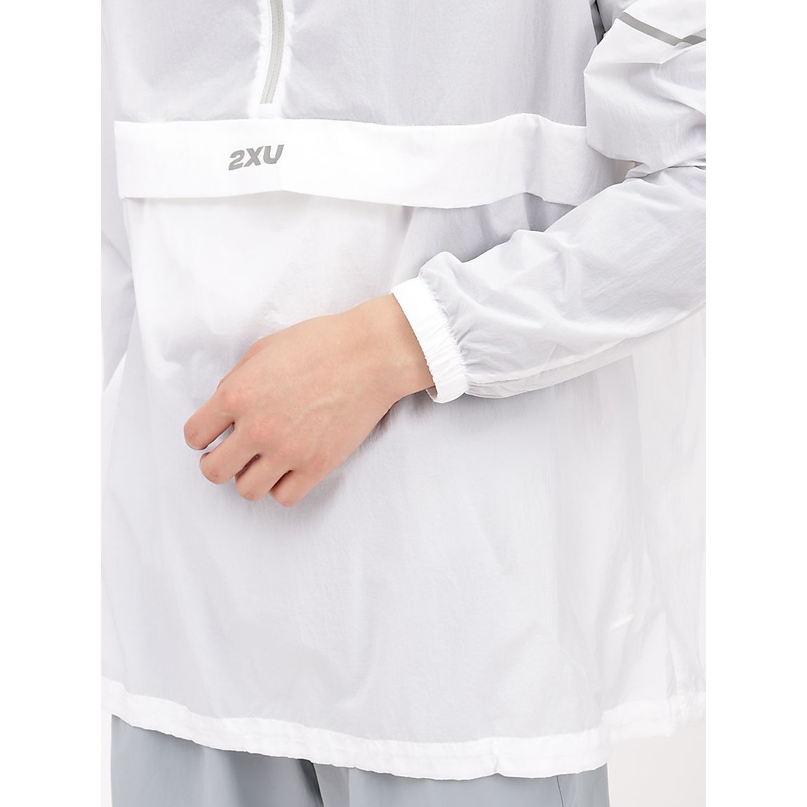 エアロ　アノラック