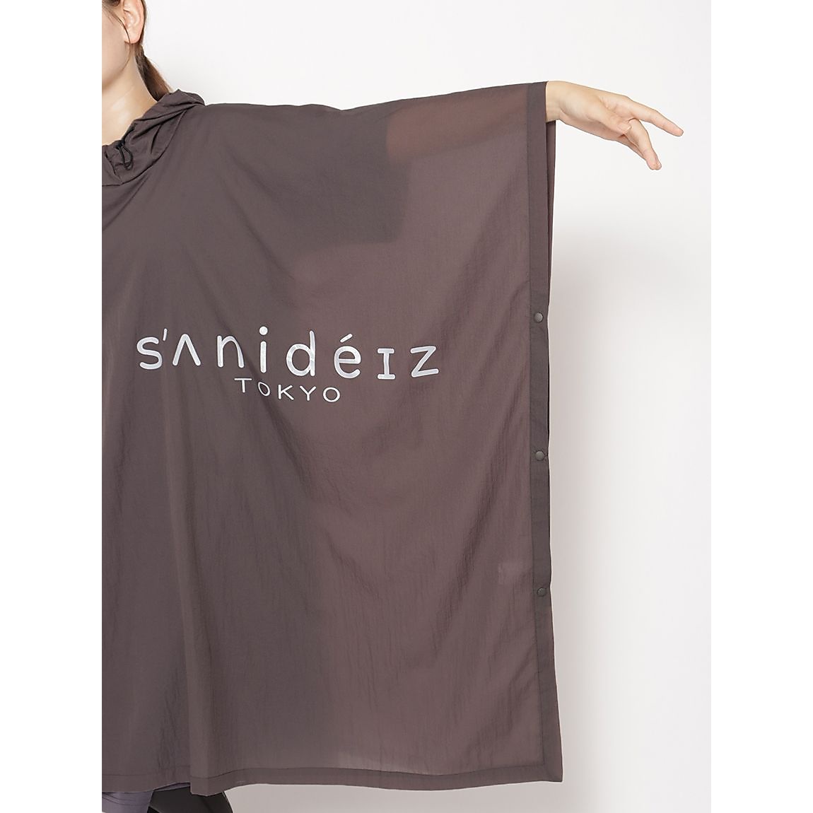 撥水NYLON　ポケッタブルポンチョUNISEX