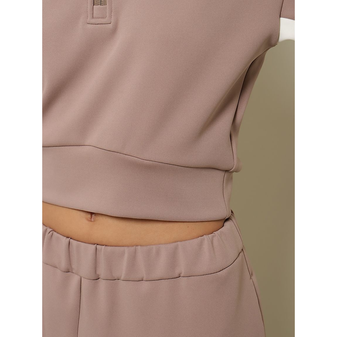 アクアスーティングクロップドハーフジッププルオーバー