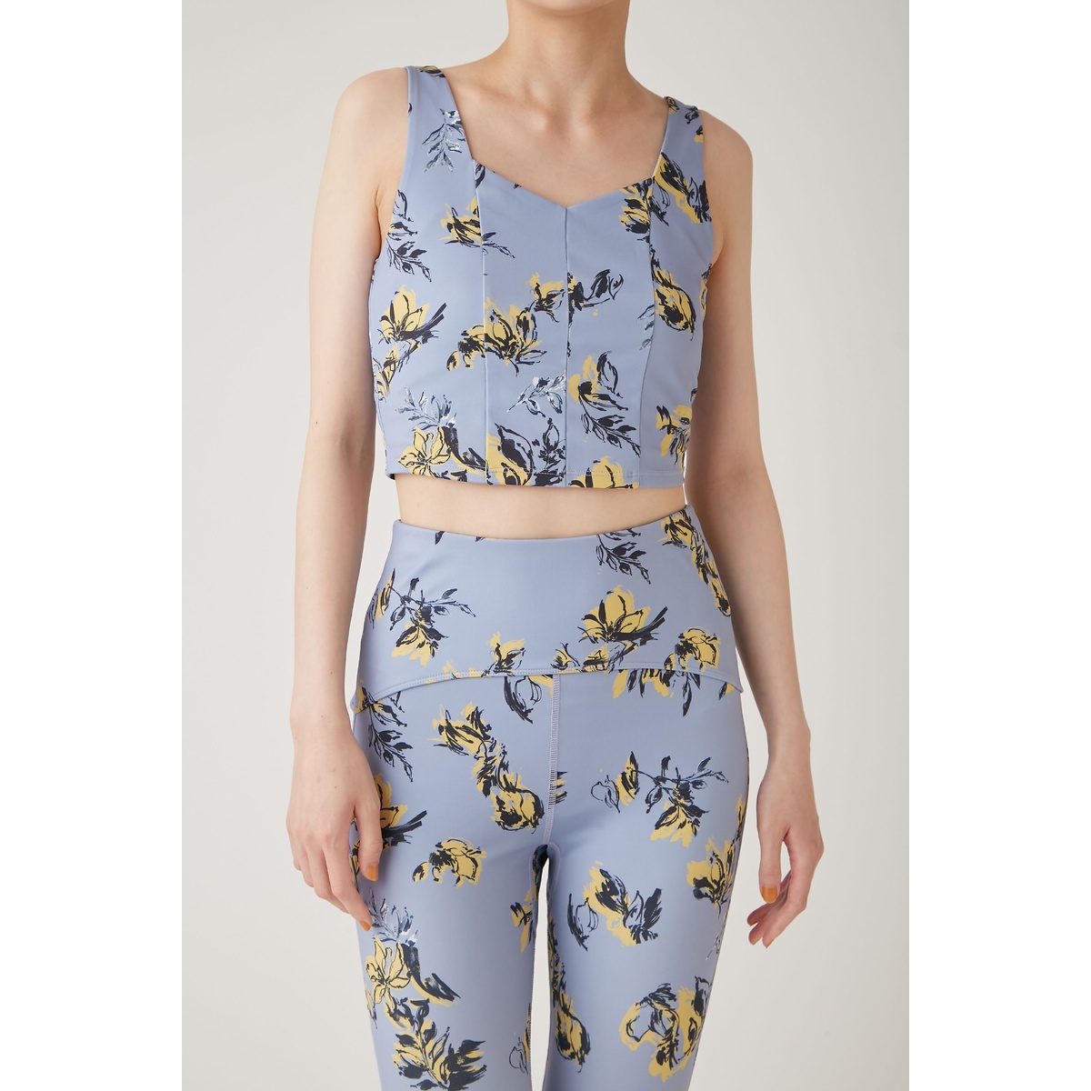 オリジナルフラワー柄トップス