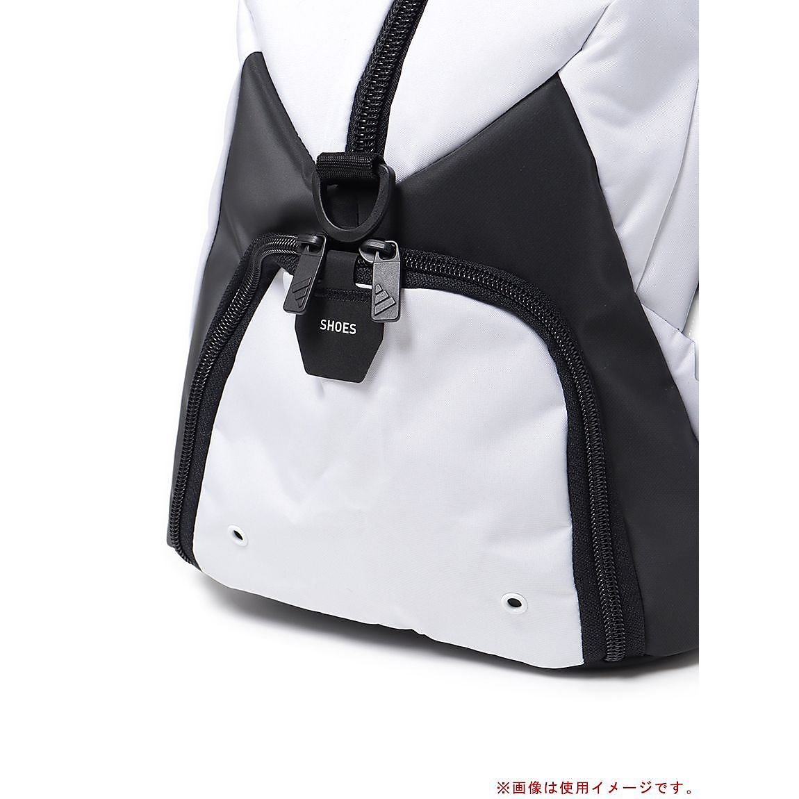 シューズポケット付き ボールドロゴダッフルバッグ