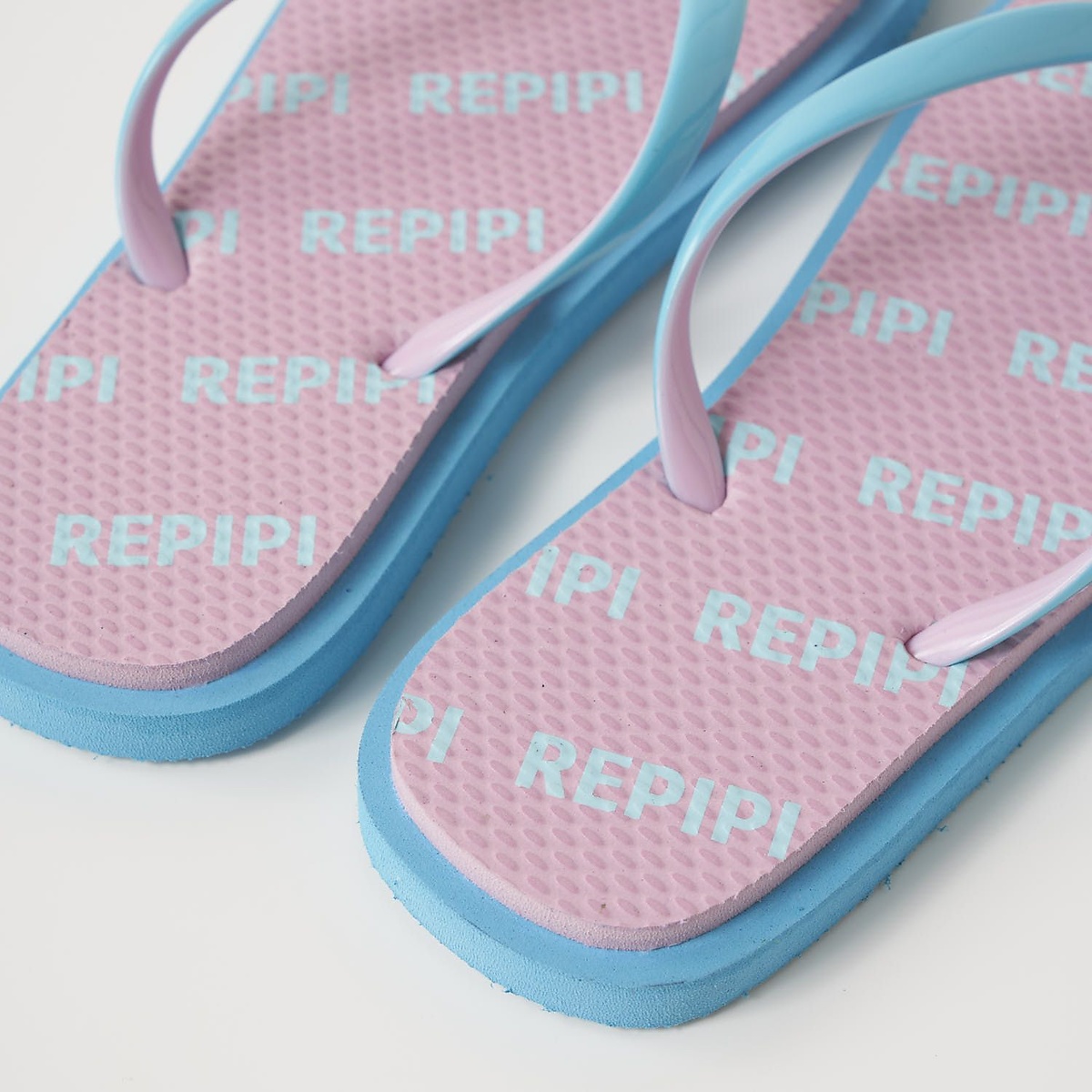 【REPIPI】ロゴサンダル