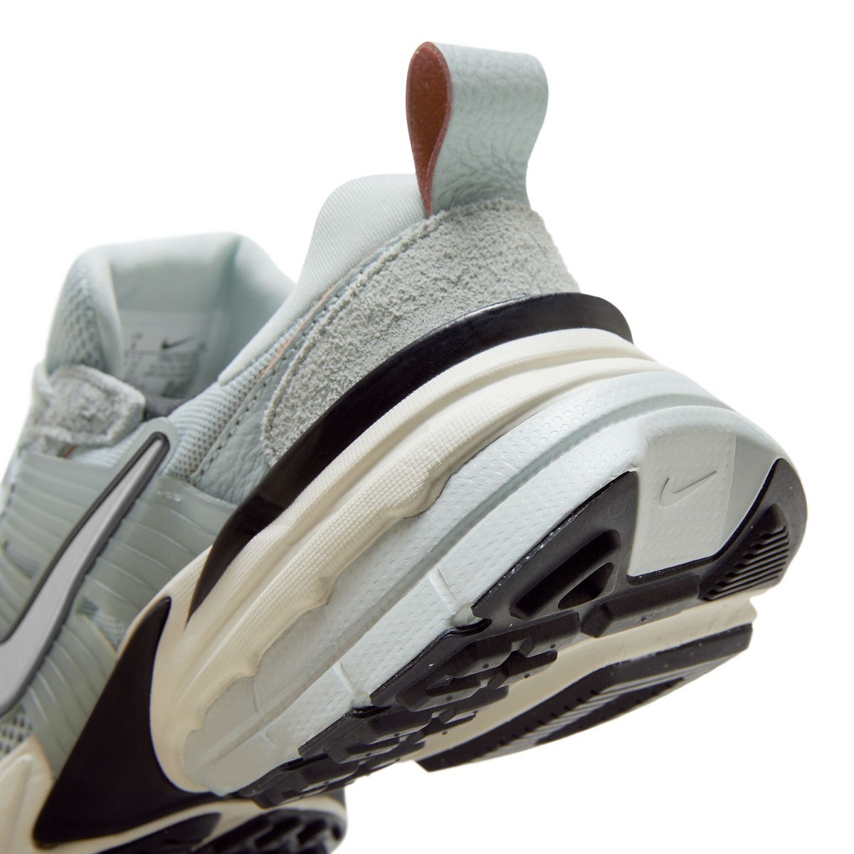 ナイキ ウィメンズ V2K ラン