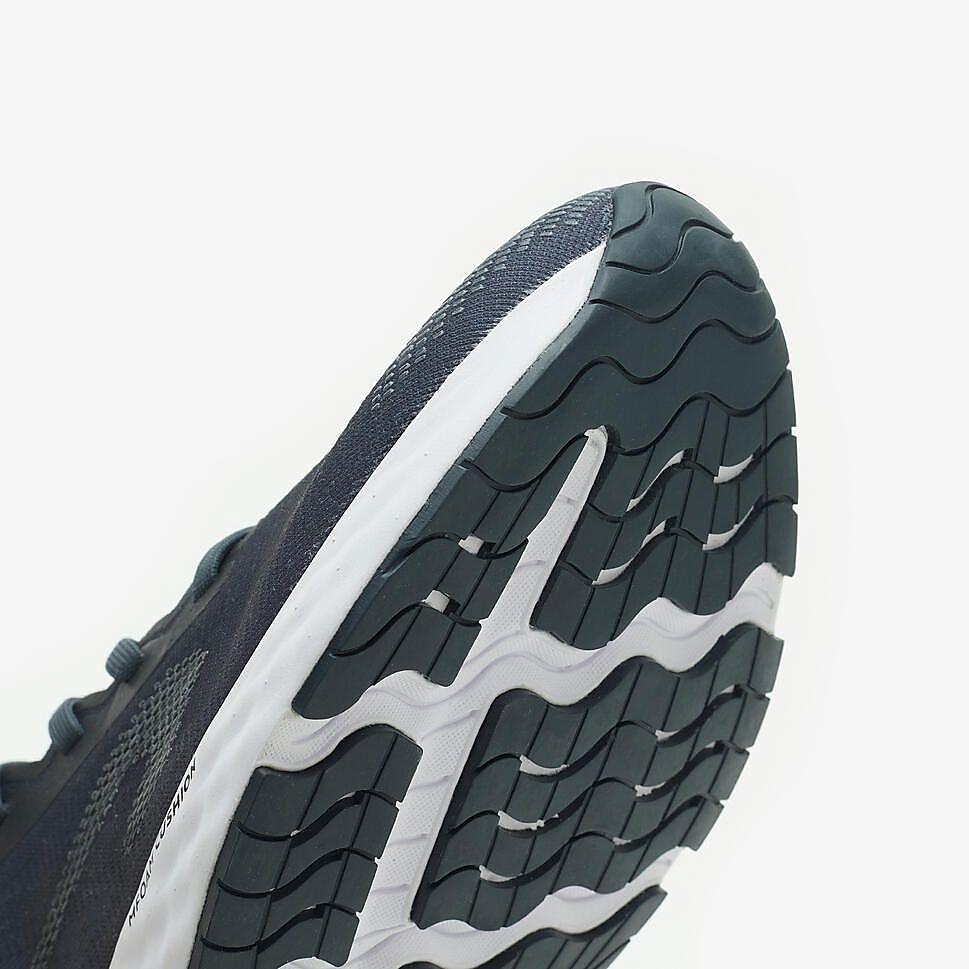 ランニングシューズKS900LIGHT