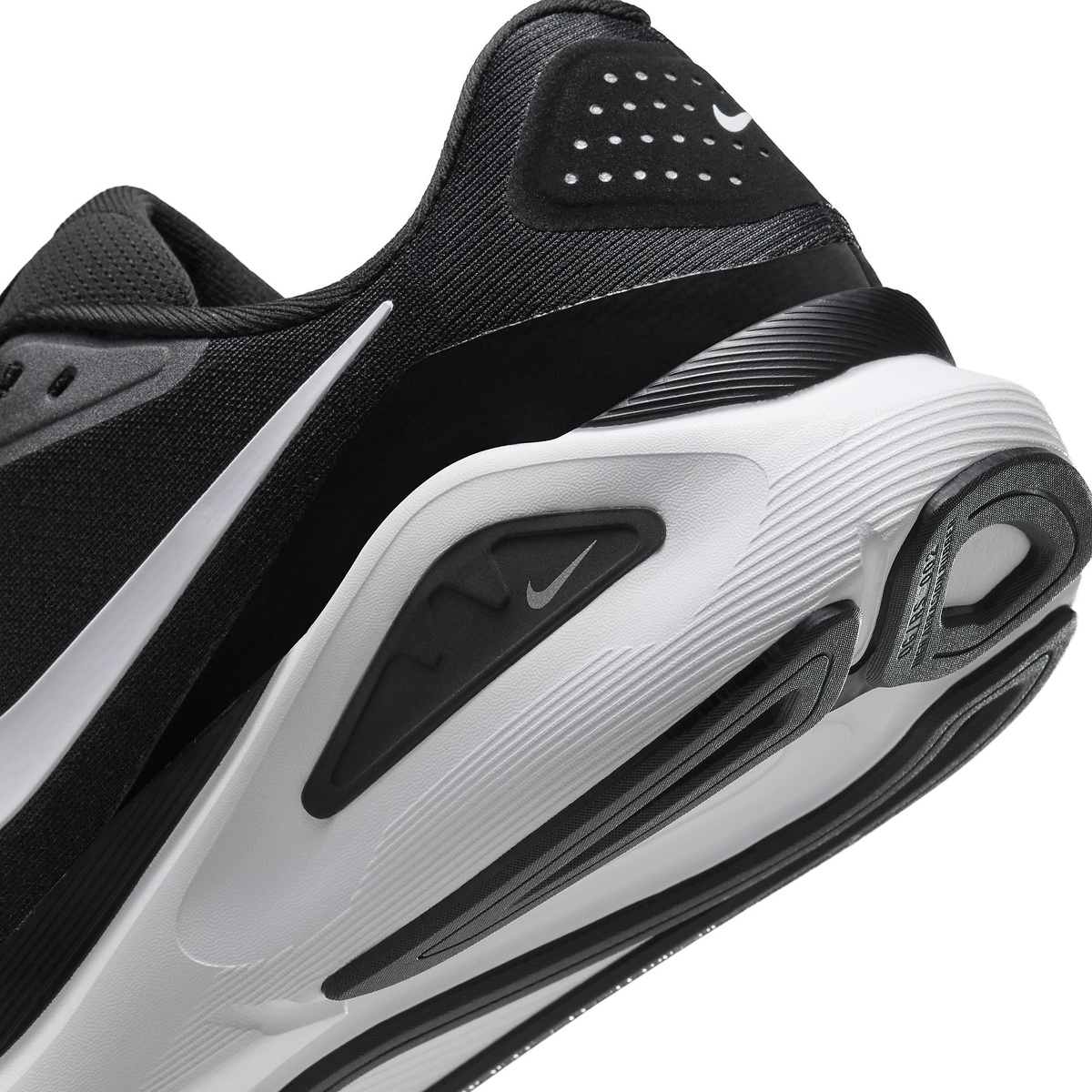 ナイキ ストラクチャー 26 ワイド