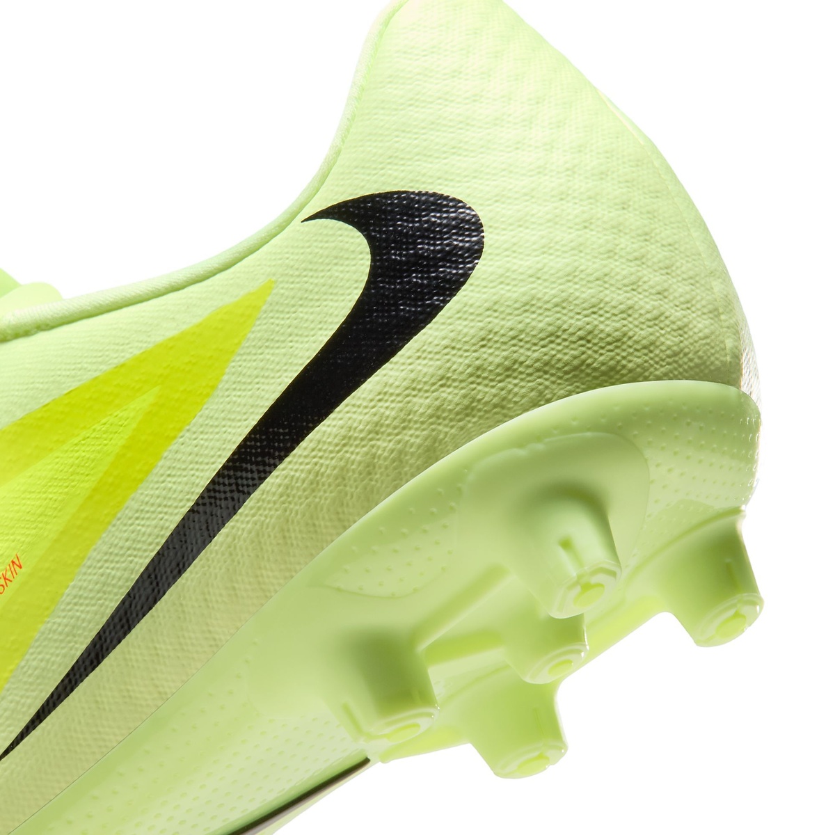 ナイキ ファントム 6 LOW ACAD HG