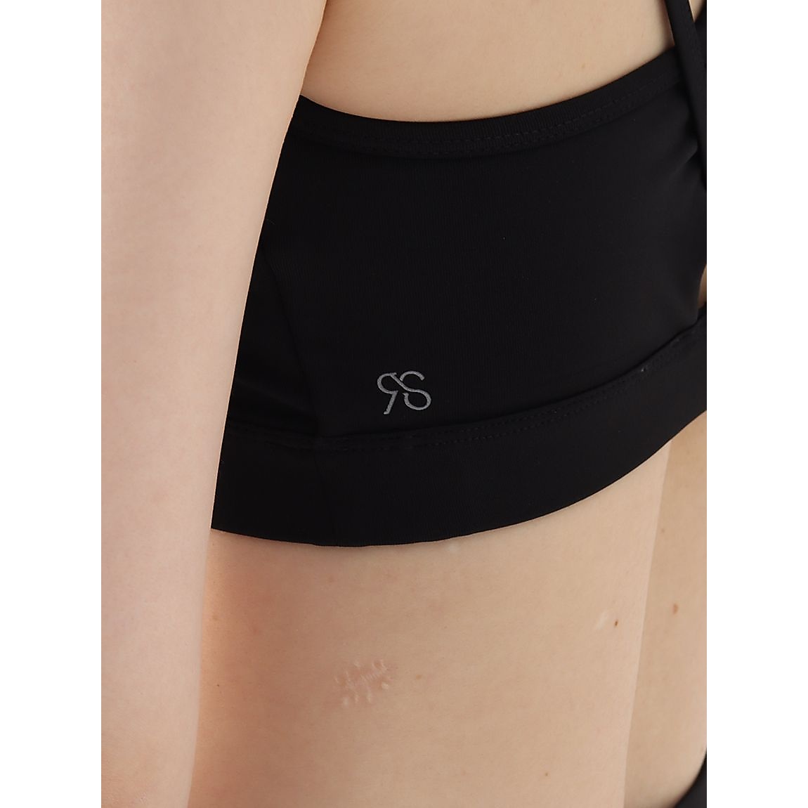 Real Stone ショートトップ BLK