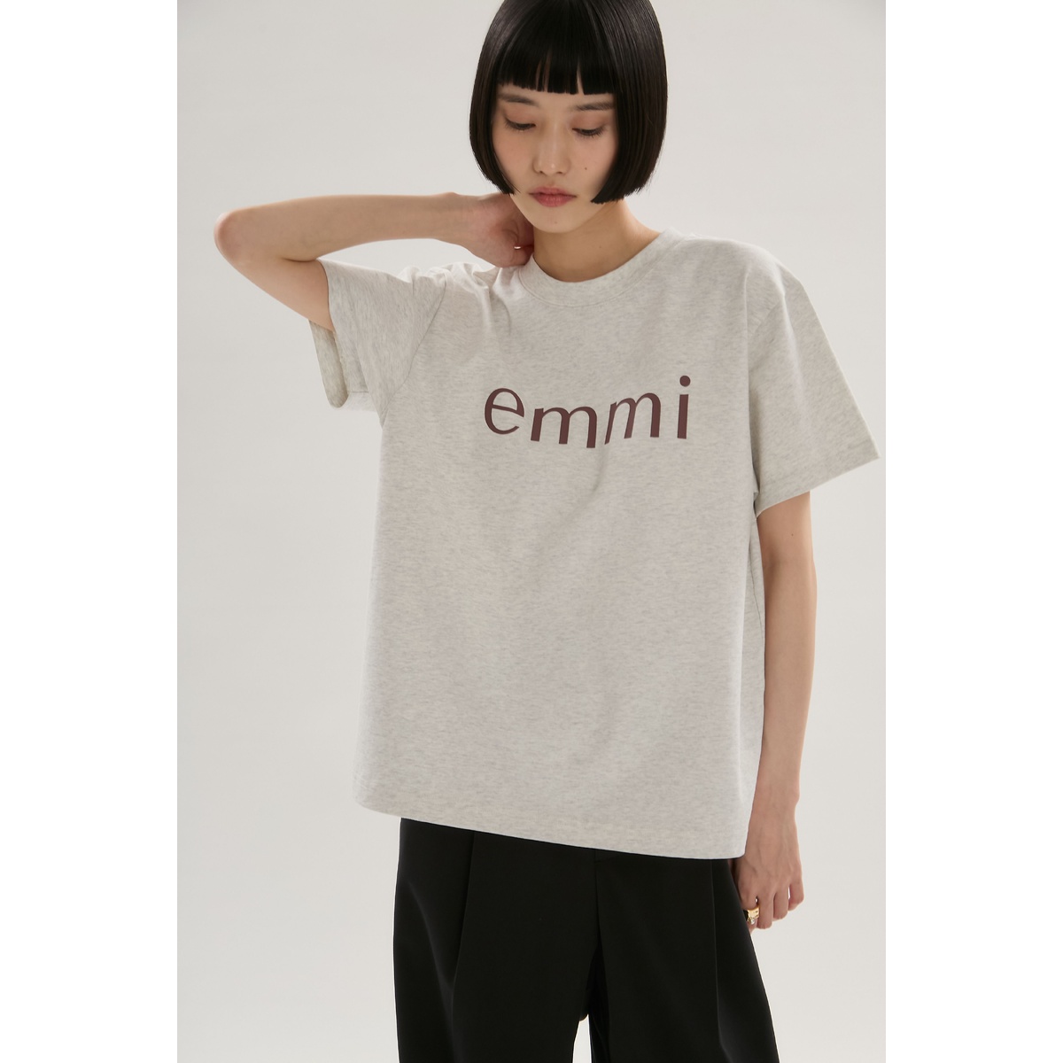ベーシックemmiロゴTシャツ
