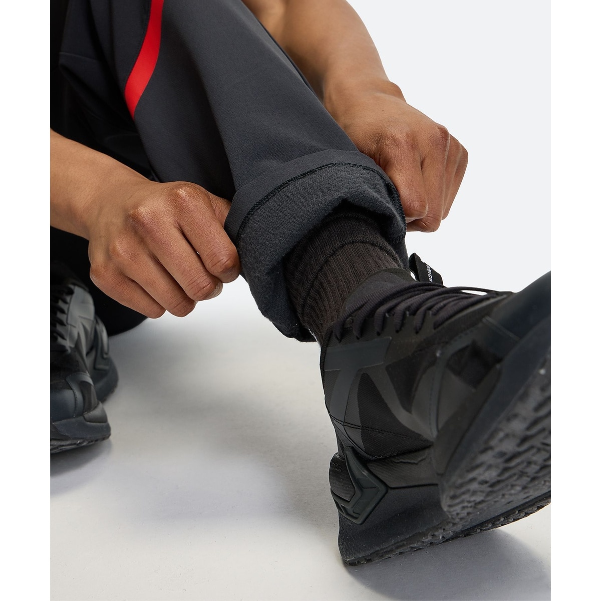 UA BRUSHED WOVEN PANTS