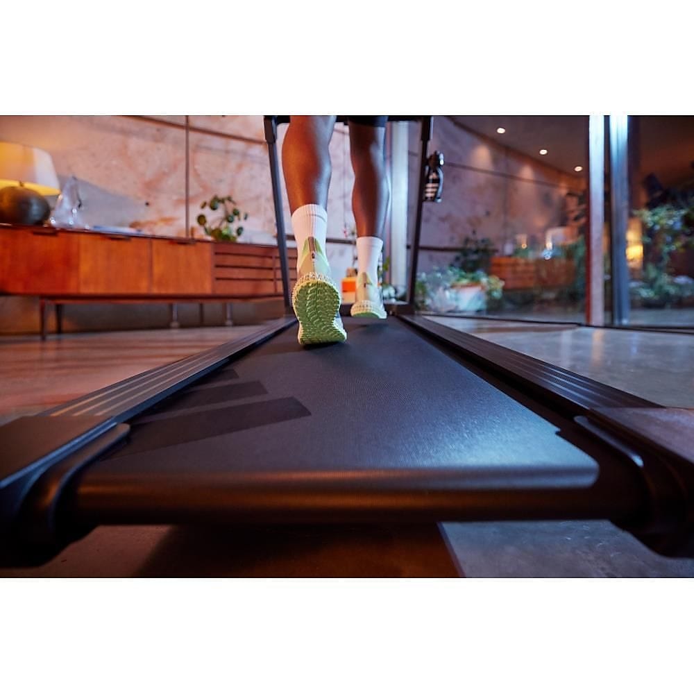 adidasトレッドミル T-24c(100V)
