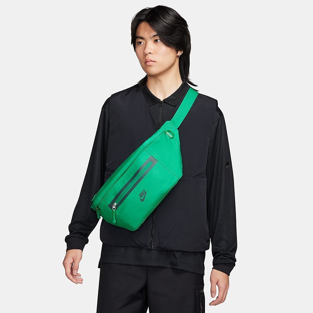 ナイキ エレメンタル PRM ウェストパック