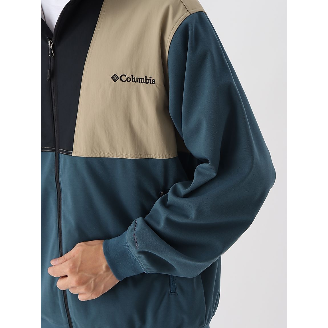 WILKINSON COVE HOODIE