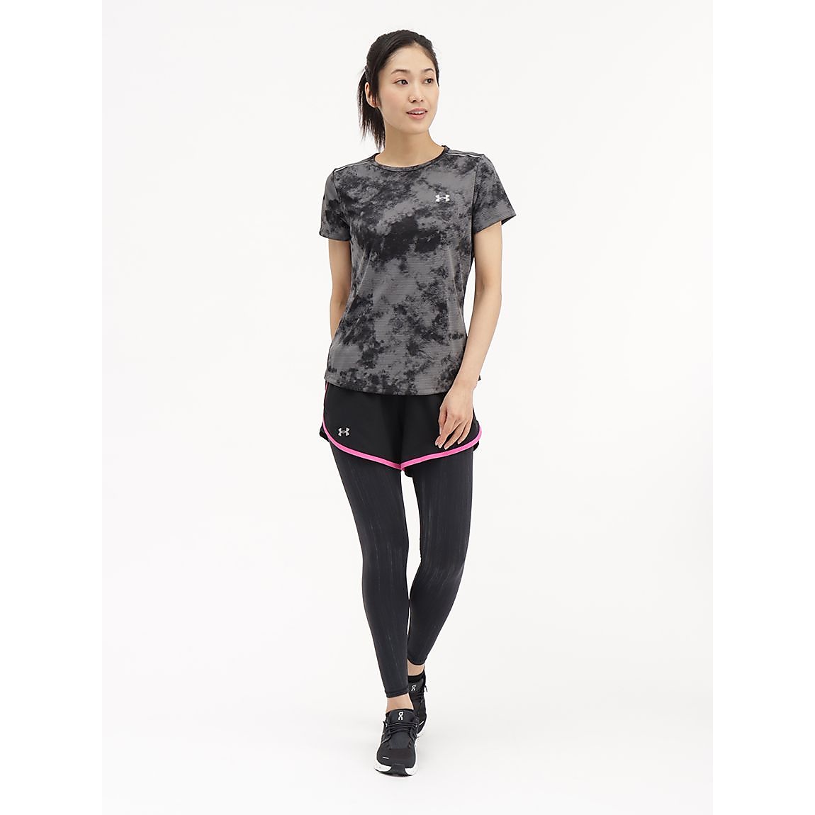 UA FLY BY 2.0 SHORT