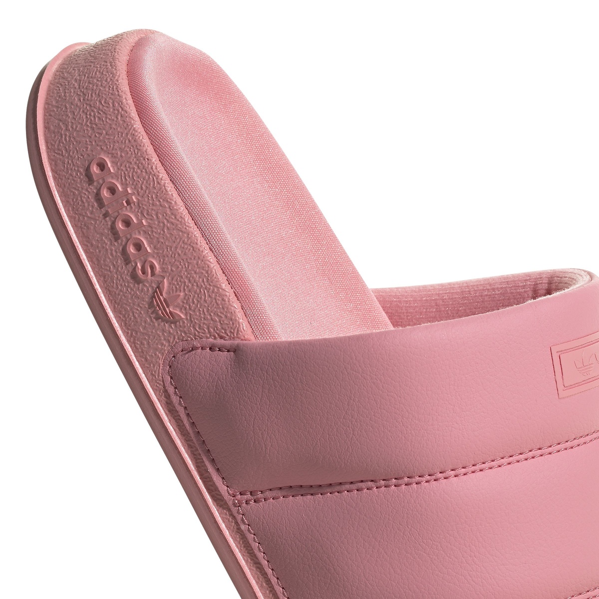 ADILETTE ESSENTIAL W