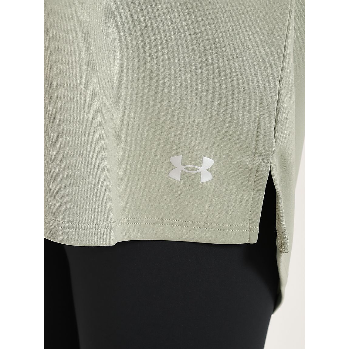 UA TECH LONGSLEEVE T-SHIRT