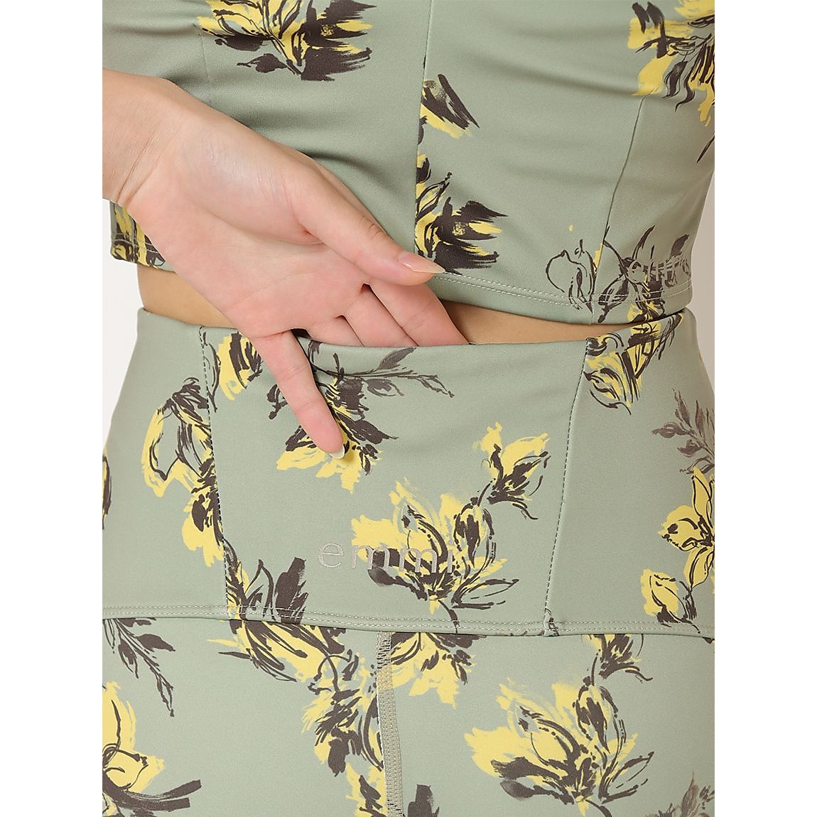 オリジナルフラワー柄レギンス