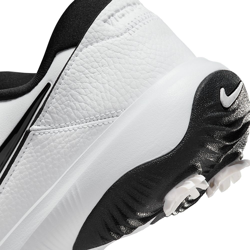 ナイキ ビクトリー PRO 3 NN