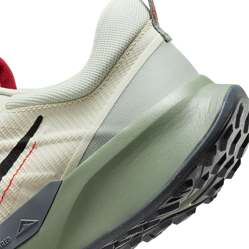 ナイキ ジュニパー トレイル 2 NN