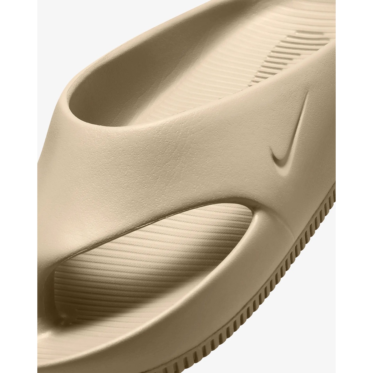 ナイキ カルム フリップ フロップ