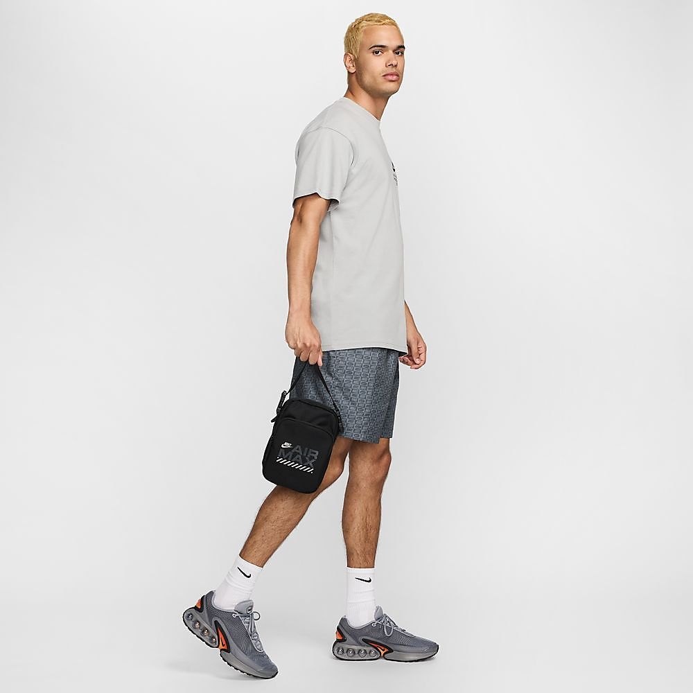 ナイキ ヘリテージ エア マックス クロスボディ