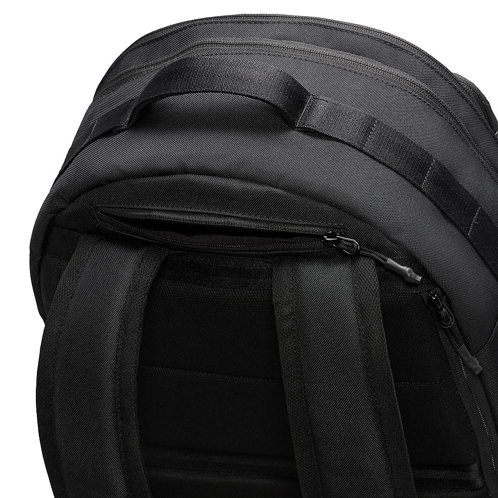 ナイキ ユーティリティ パワー バックパック 2.0