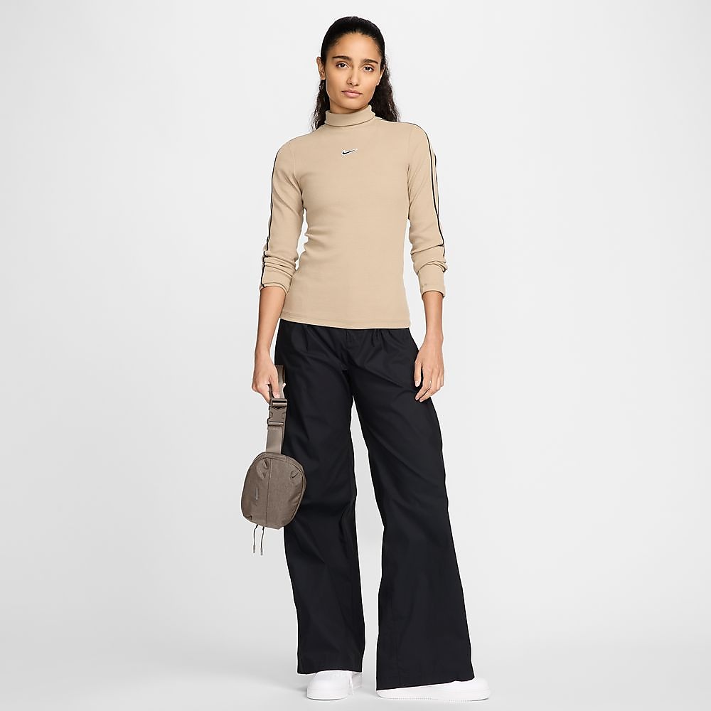 ナイキ オーラ ウエストパック