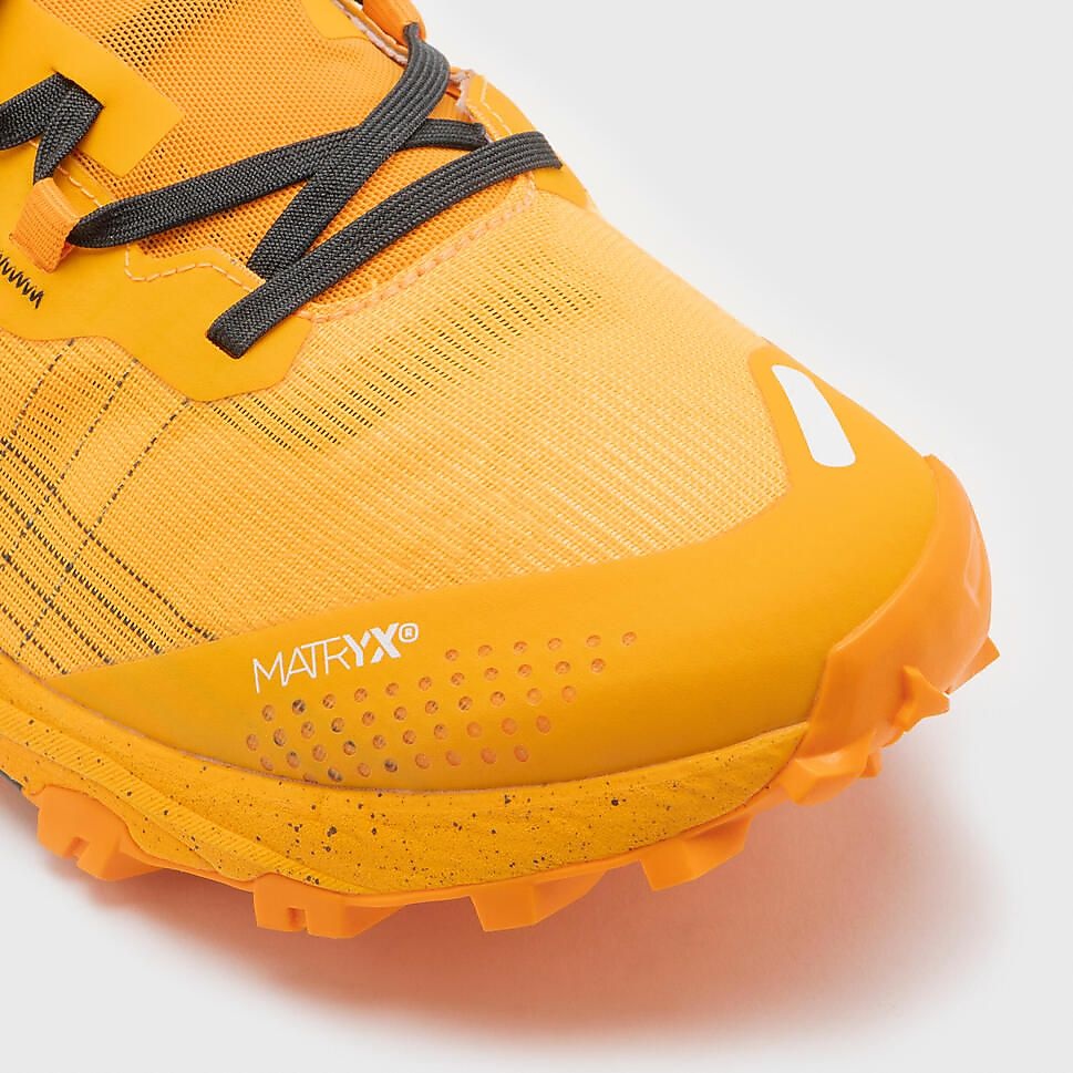 トレイルシューズ