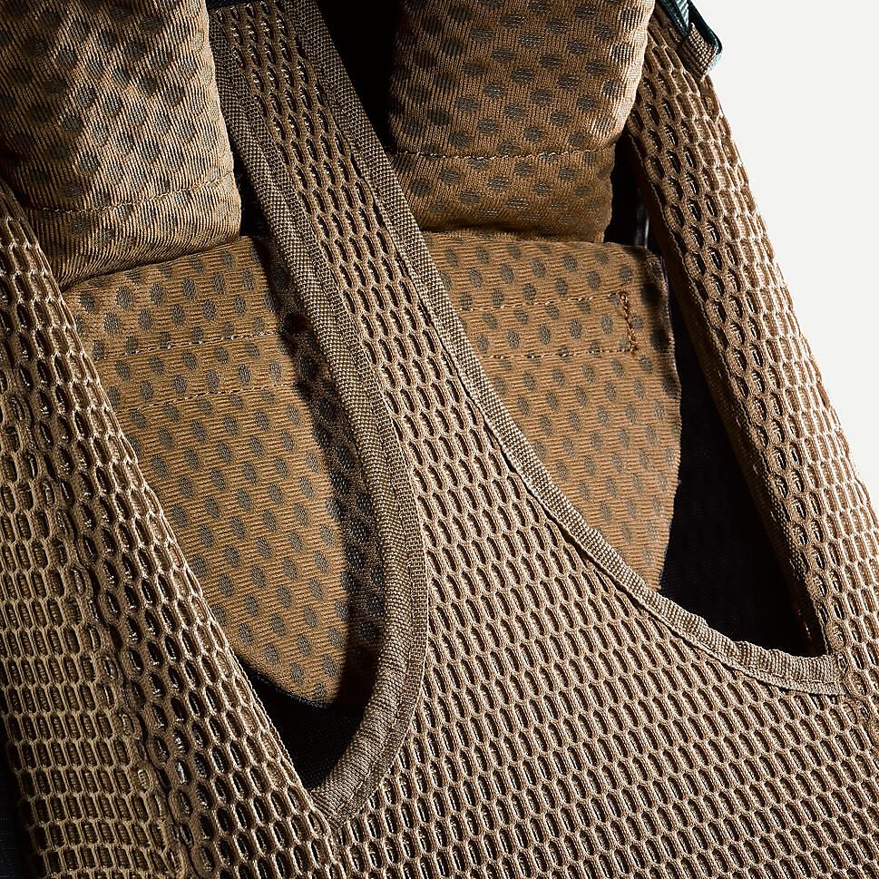 ハイキングメンズバックパック50－60LGRN