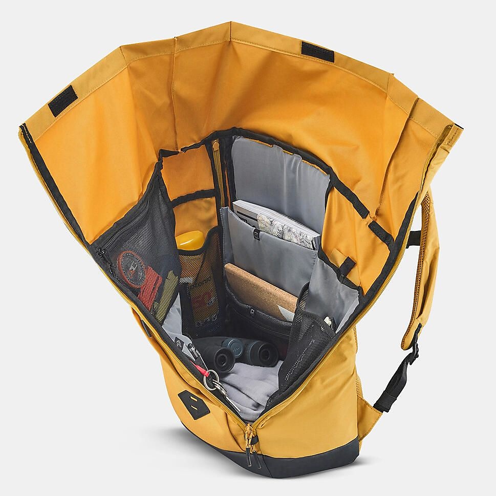 ハイキングバックパック23LYEL