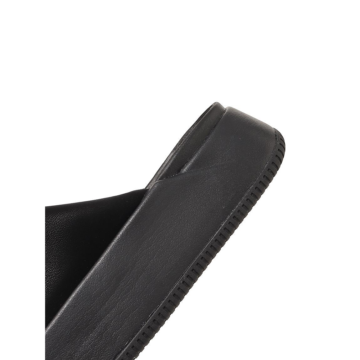 ナイキ ウィメンズカーム エレベーション