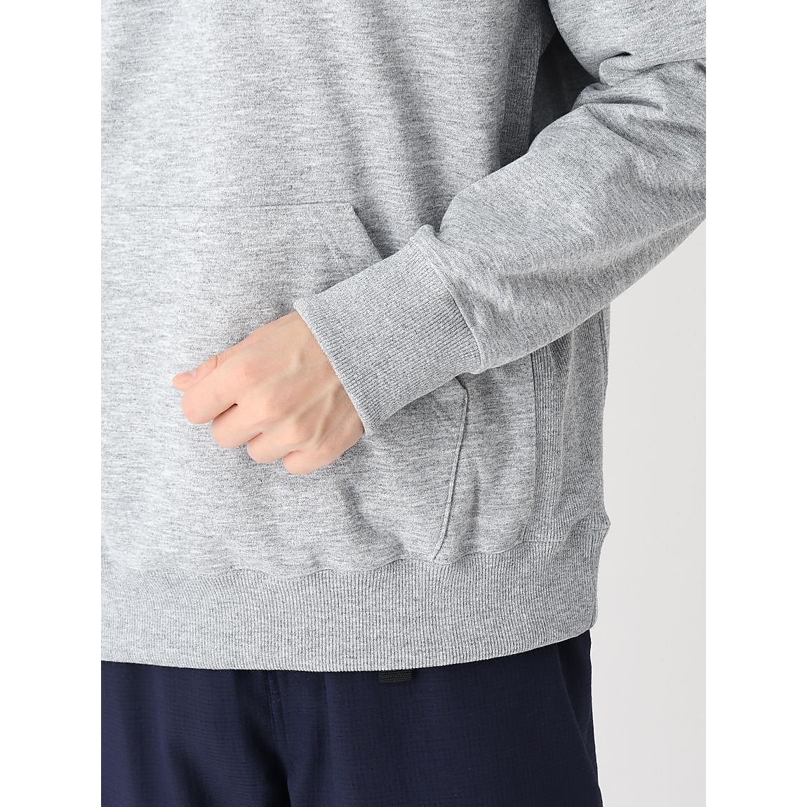 BACK SQ LG HOODIE(バックスクエロゴフーディー)