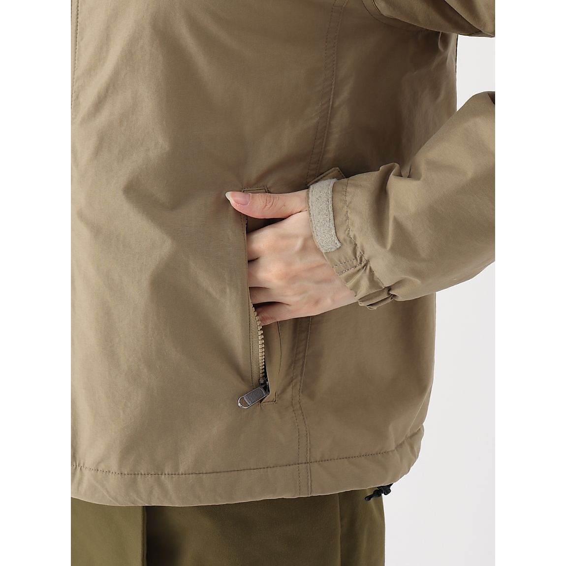 Compact Nomad Jacket　(コンパクトノマドジャケット)