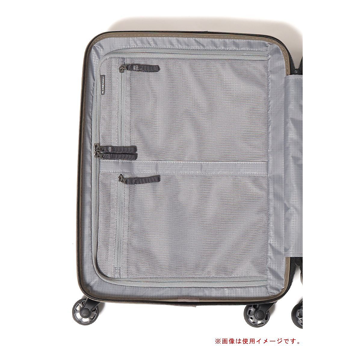 クアドロインターナショナルキャリーオン