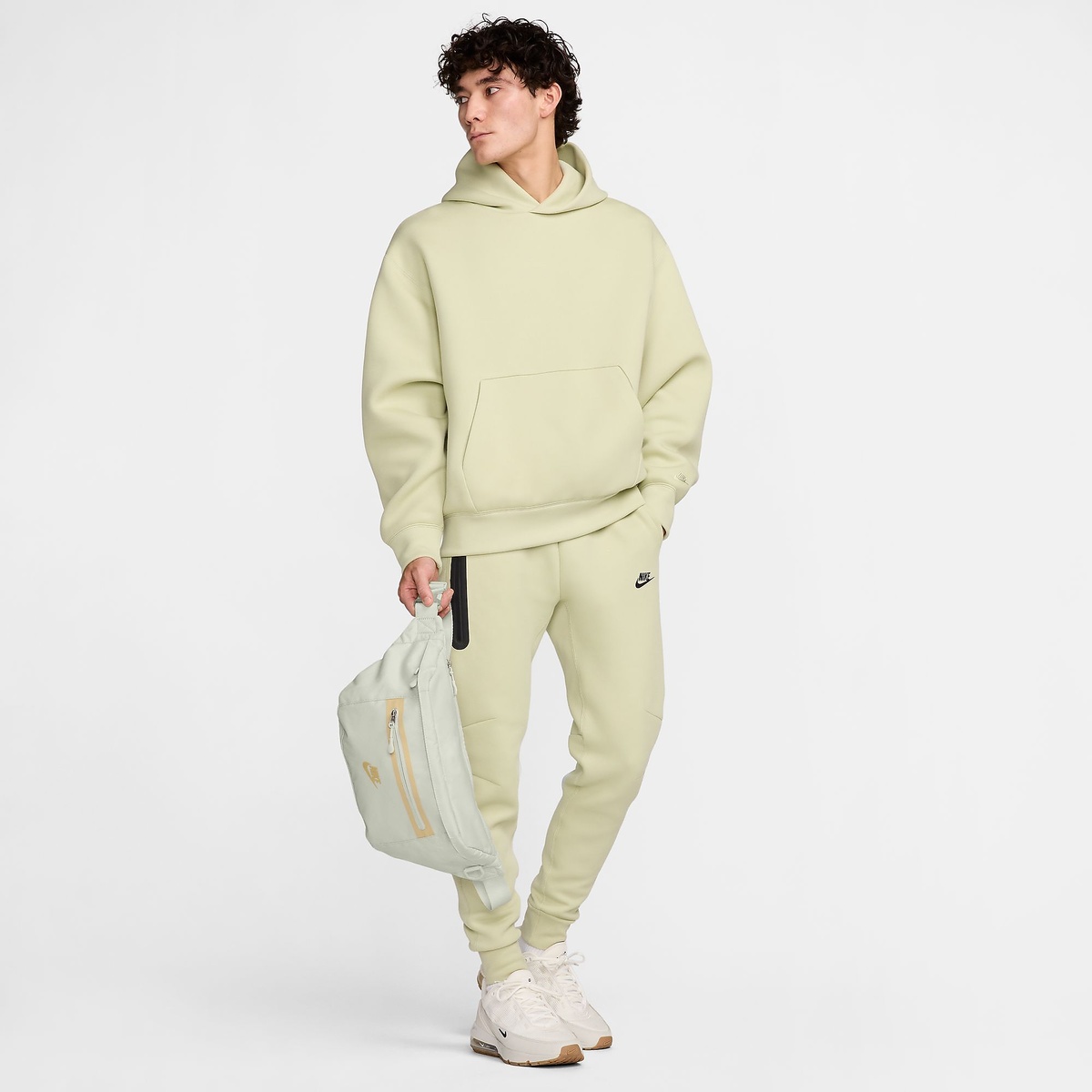 ナイキ エレメンタル PRM ウェストパック