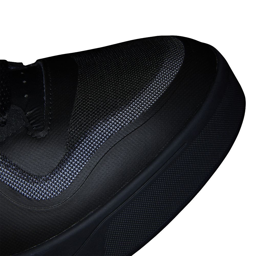 フォーラム テック / FORUM TECH