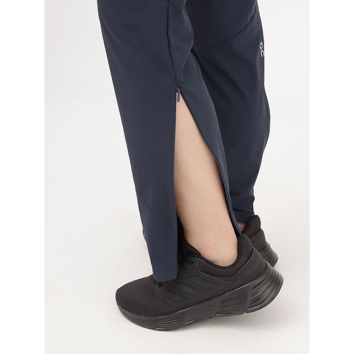 LIGHTWEIGHT PNT