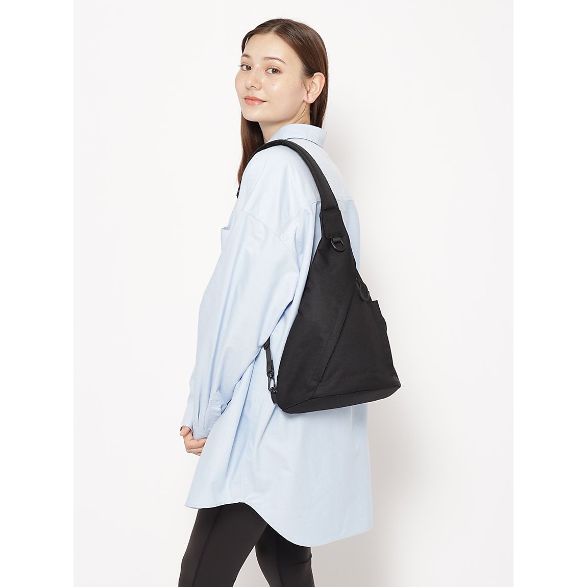 「TO CARRY」FOR DAILY ティアドロップスリングバッグ