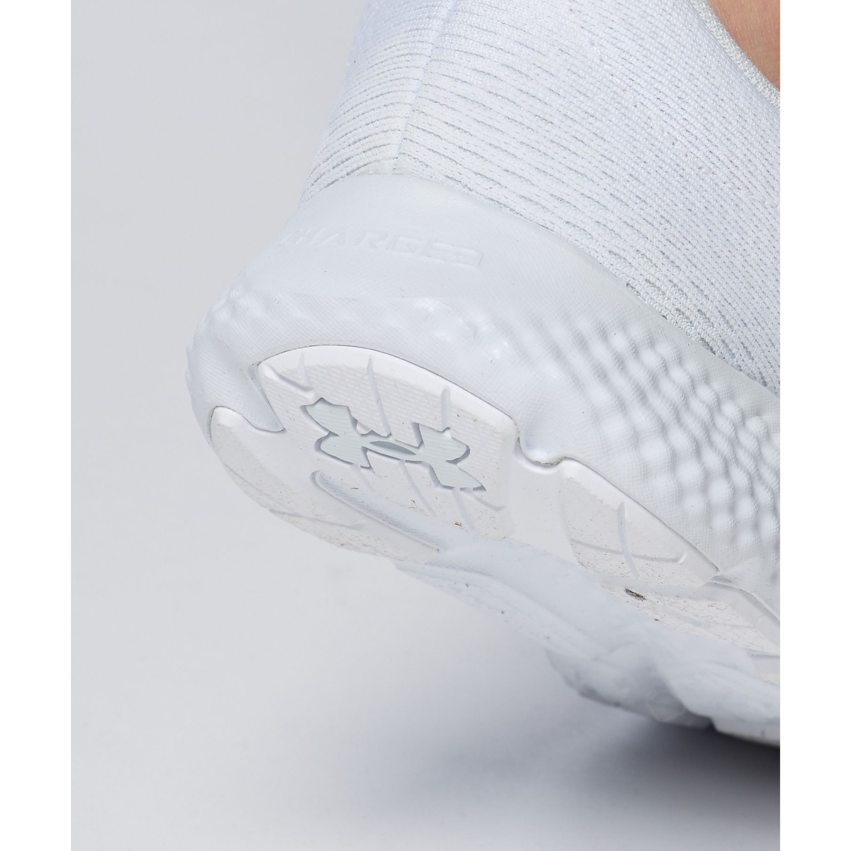 UA W Charged Rogue 4