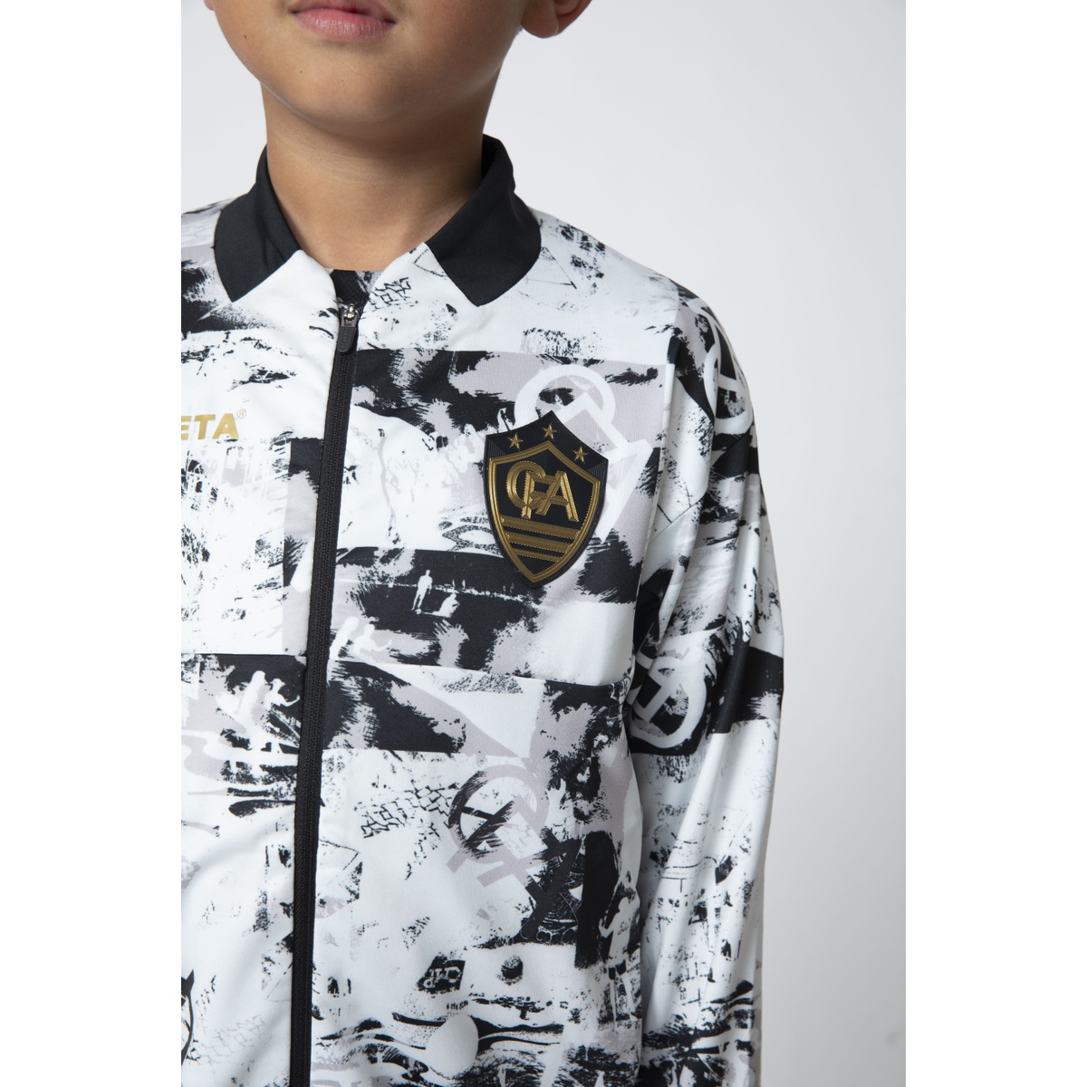 FCA Jrウォームアップジャケット