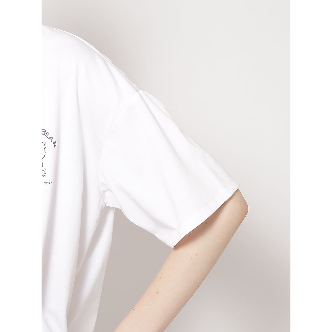「Berry Bear」シリーズ ツアーTシャツ UNISEX