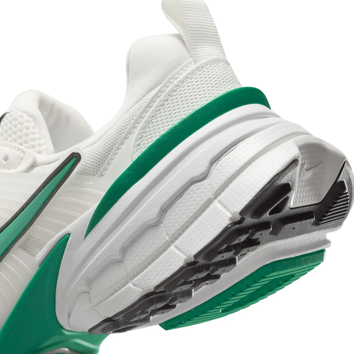 ナイキ ウィメンズ V2K ラン