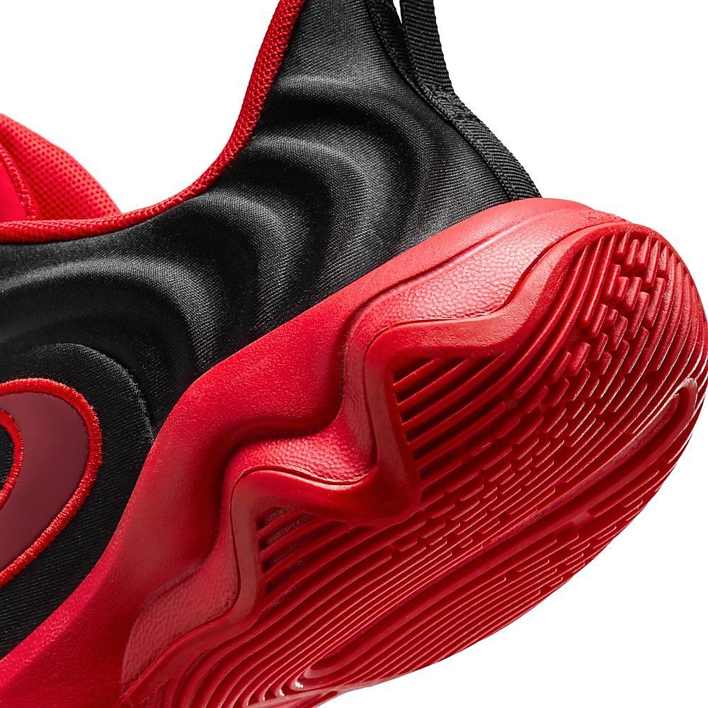 ナイキ ヤニス イモータリティ 4 GS