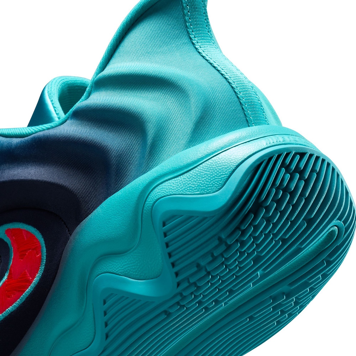 ナイキ ヤニス イモータリティ 4 EP