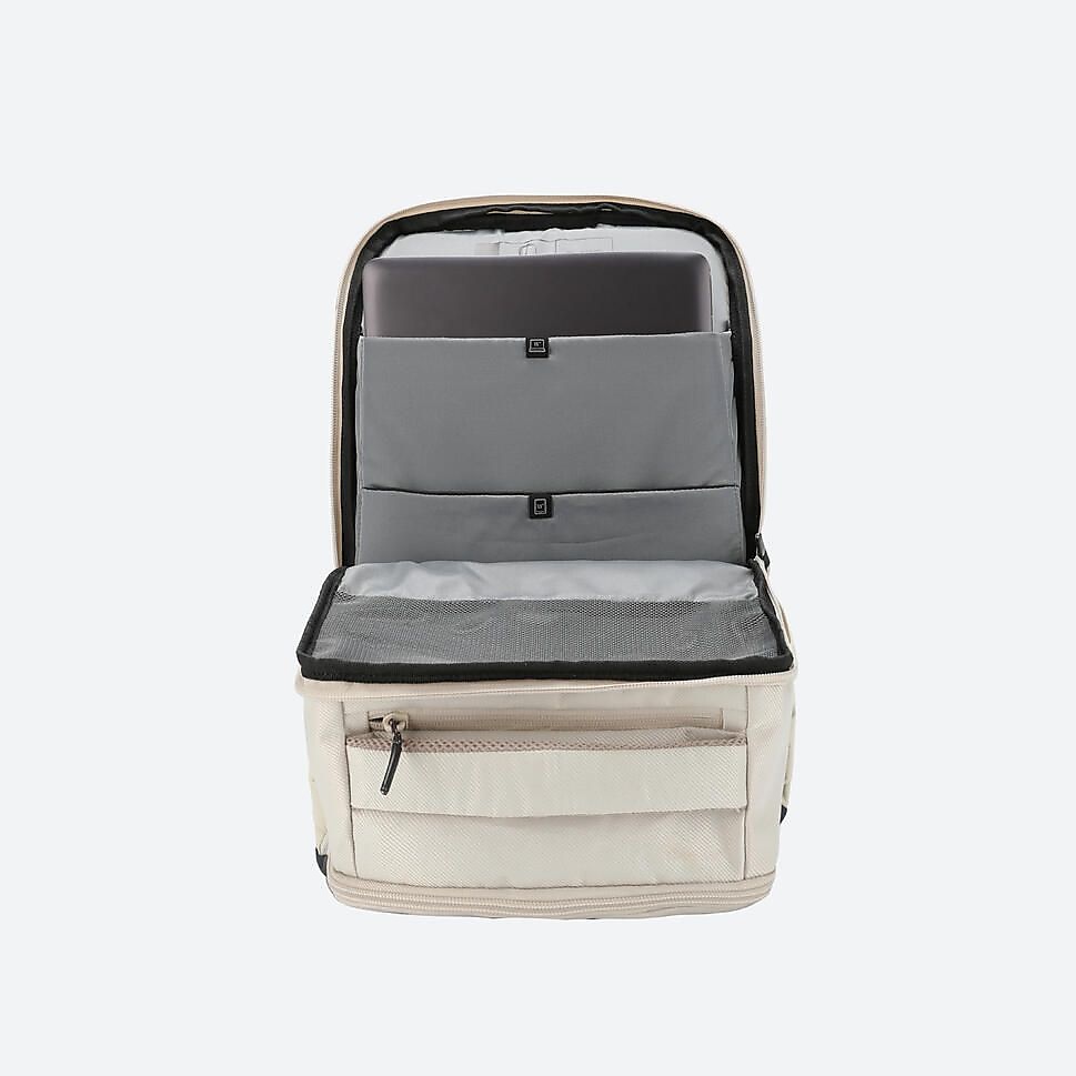 ハイキングバックパック23LWHT